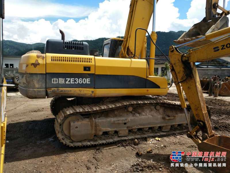 云南出售转让二手3286小时2014年中联重科ZE360E挖掘机