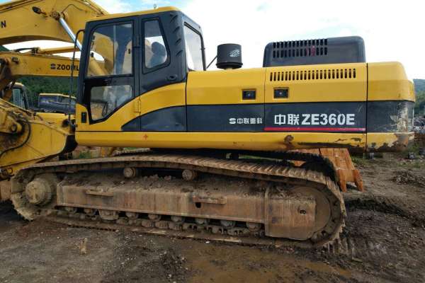 云南出售转让二手4263小时2013年中联重科ZE360E挖掘机