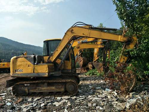 四川出售转让二手7500小时2011年徐工XE80C挖掘机