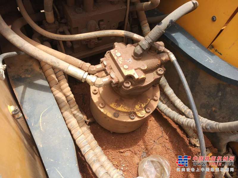 云南出售转让二手8000小时2011年现代R335LC挖掘机