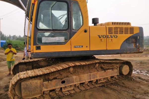 山东出售转让二手5000小时2012年沃尔沃EC240B挖掘机