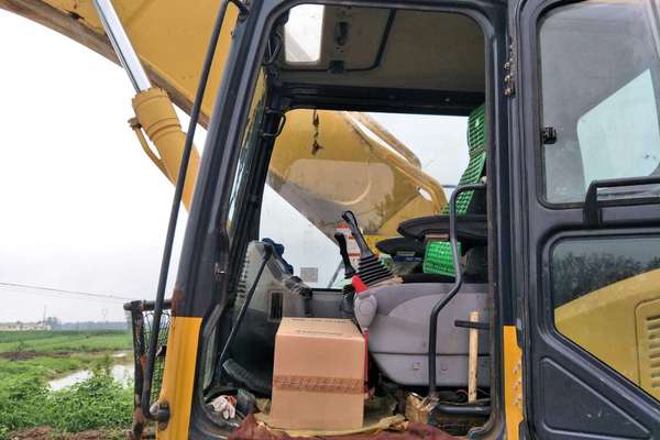 安徽出售转让二手7600小时2012年小松PC360挖掘机