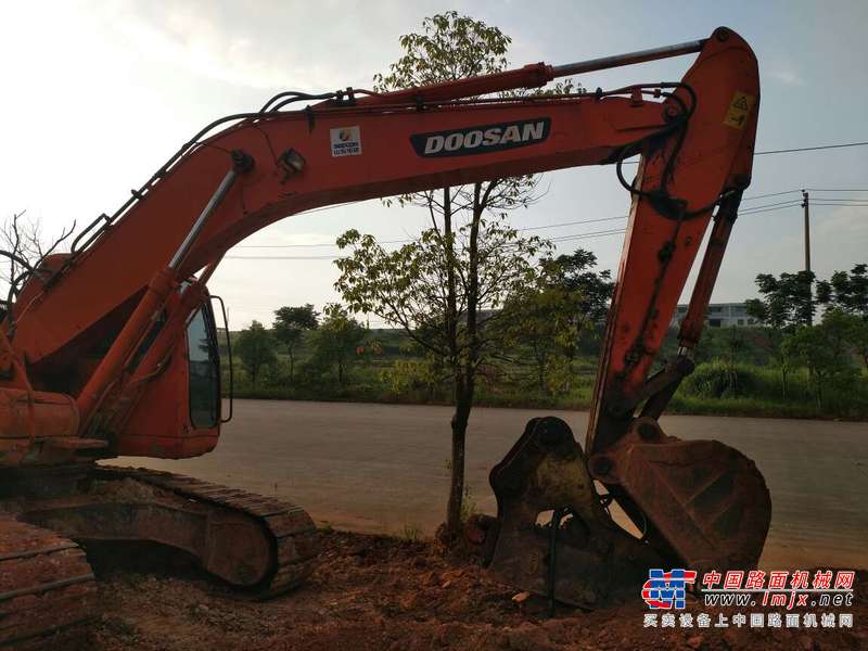 江西出售转让二手8100小时2010年斗山DH220挖掘机
