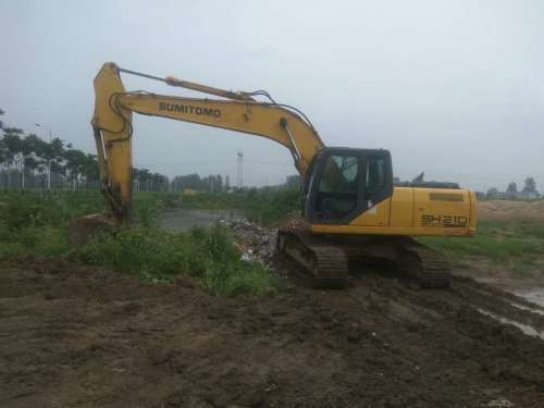 安徽出售转让二手7500小时2011年住友SH210挖掘机