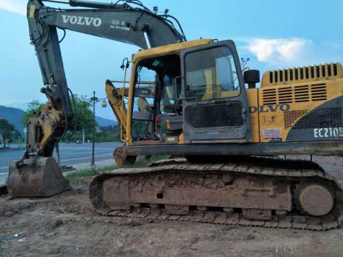 贵州出售转让二手10000小时2011年沃尔沃EC210B挖掘机