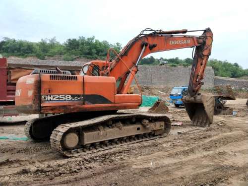 河北出售转让二手14680小时2009年斗山DH225LC挖掘机