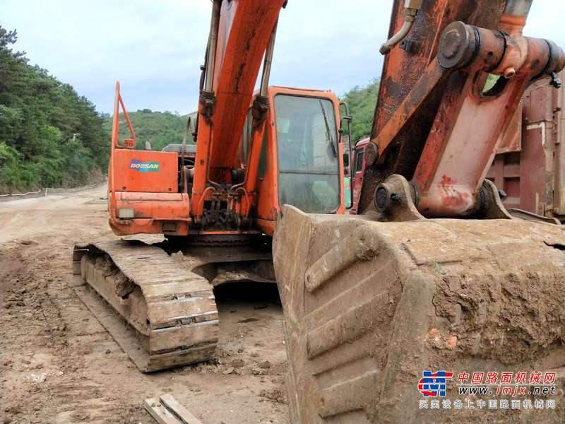河北出售转让二手14680小时2009年斗山DH225LC挖掘机