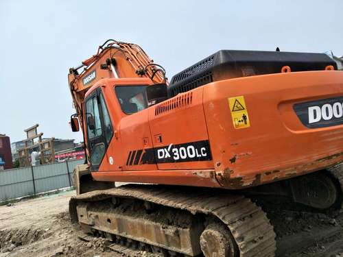 山西出售转让二手9000小时2010年斗山DH300LC挖掘机