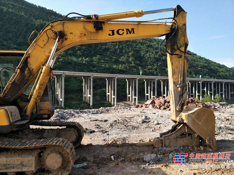 四川出售转让二手9000小时2010年山重建机913C挖掘机