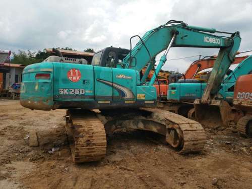 云南出售转让二手12620小时2010年神钢SK210LC挖掘机
