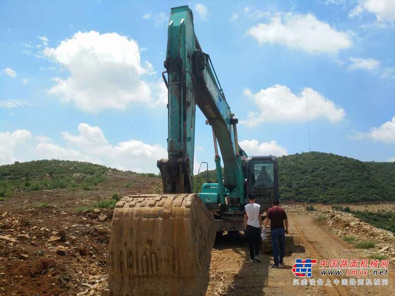 河南出售转让二手7865小时2011年神钢SK350LC挖掘机