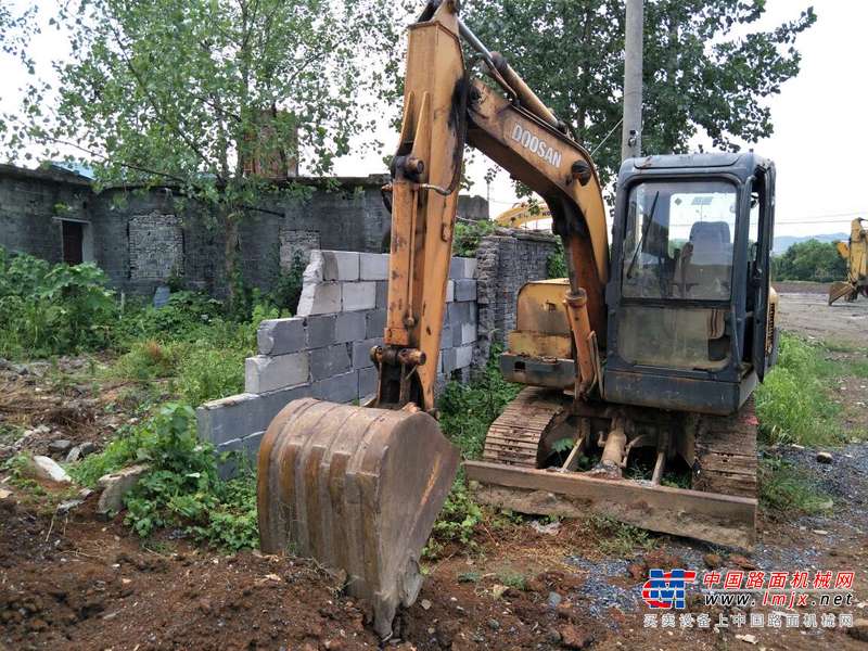 江西出售转让二手10020小时2010年东方红WLY3挖掘机