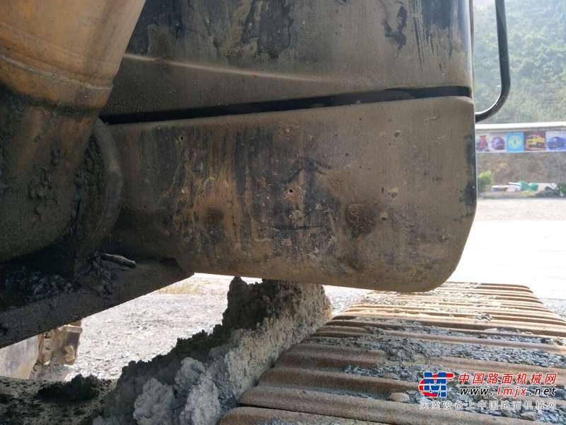 贵州出售转让二手8900小时2010年厦工XG833挖掘机