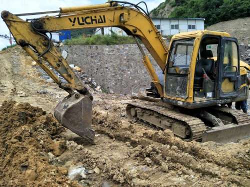 贵州出售转让二手8100小时2010年玉柴YC85挖掘机