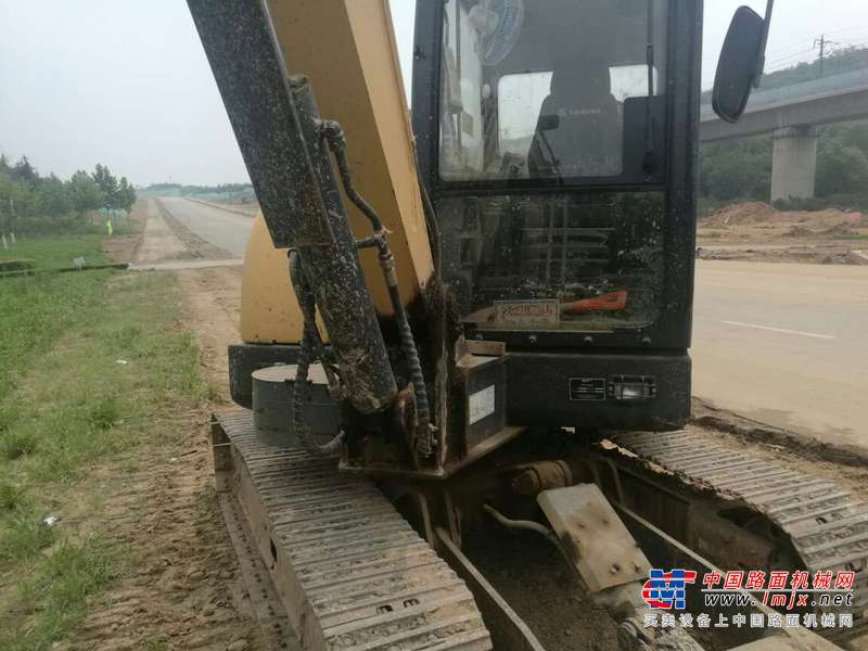 山东出售转让二手5302小时2013年柳工CLG907D挖掘机