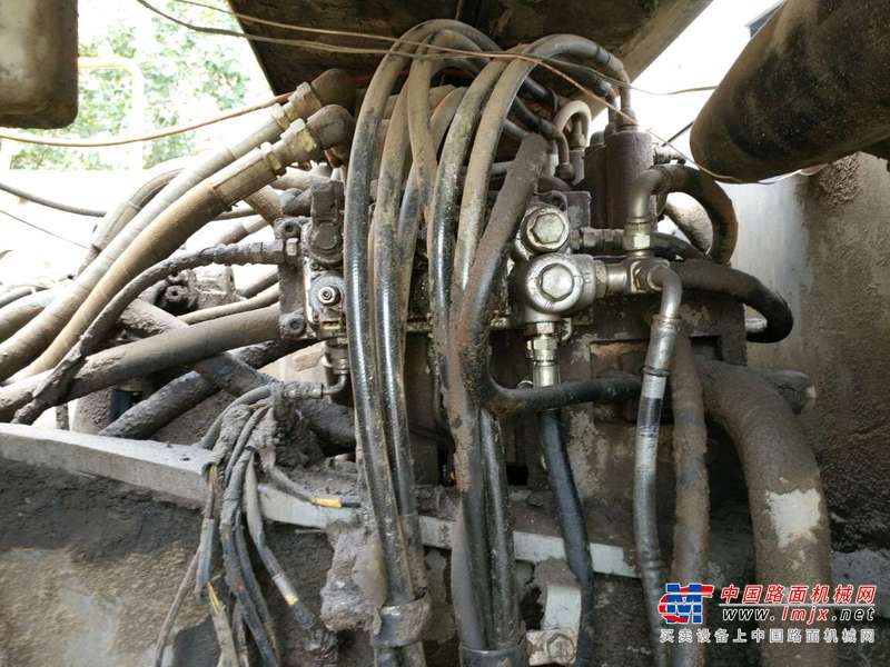 河南出售转让二手18186小时2003年日立EX200LC挖掘机