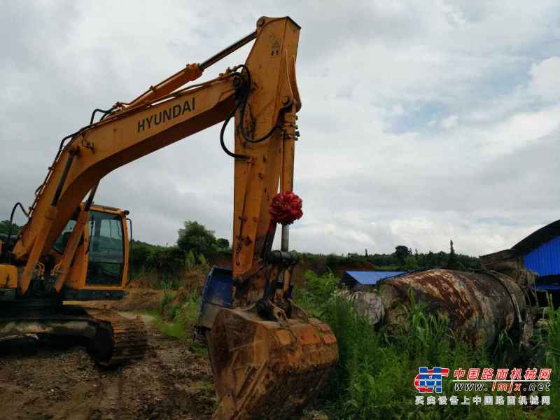 云南出售转让二手5040小时2012年现代R225LC挖掘机