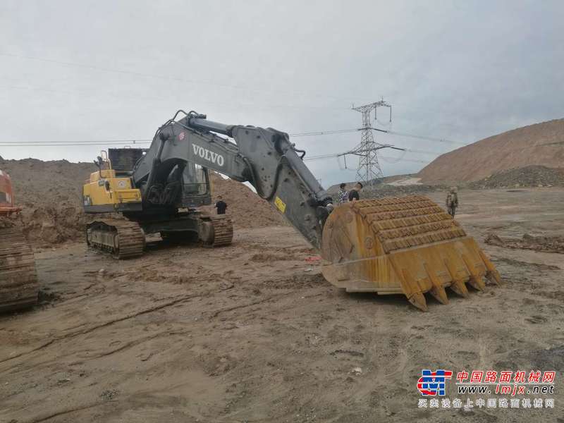 山西出售转让二手12000小时2012年沃尔沃EC480DL挖掘机