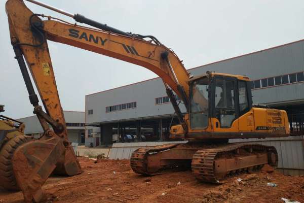 江西出售转让二手8000小时2011年三一重工SY215C挖掘机
