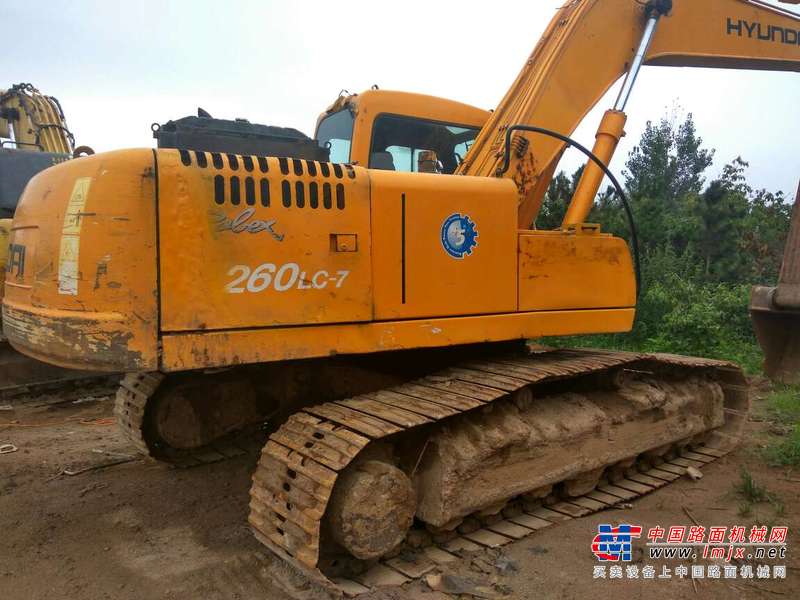 山东出售转让二手13000小时2005年现代R200挖掘机