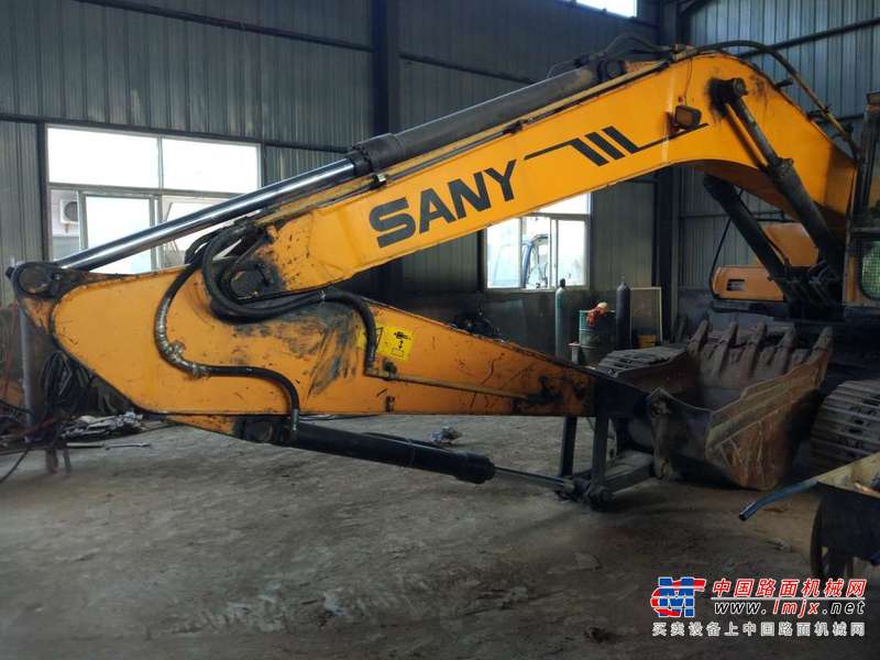 陕西出售转让二手6700小时2010年三一重工SY235挖掘机