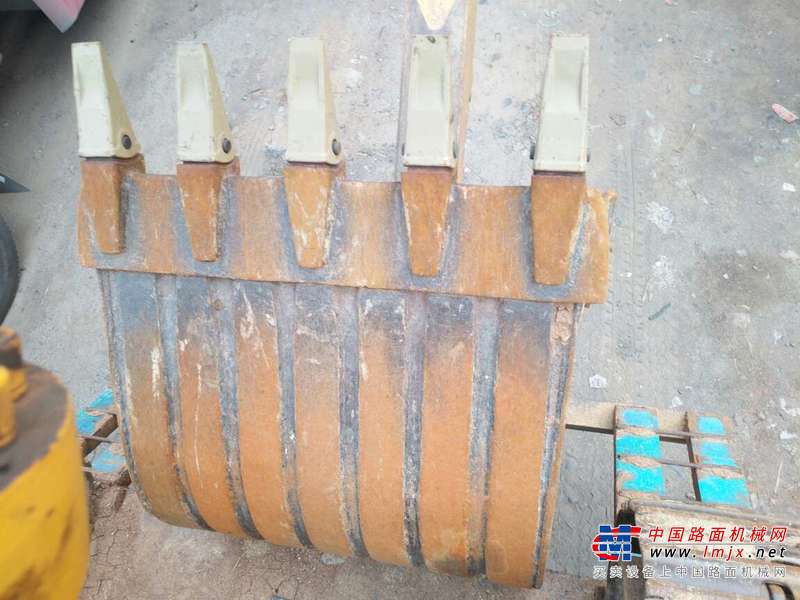 河南出售转让二手7563小时2009年福田雷沃FR150挖掘机