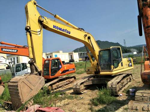 四川出售转让二手5200小时2012年小松PC240LC挖掘机