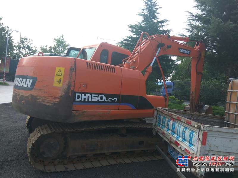 山东出售转让二手8000小时2009年斗山DH150LC挖掘机