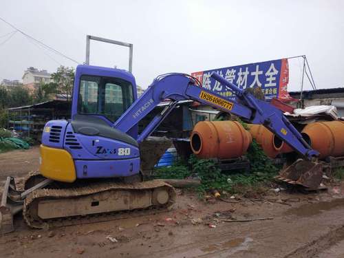 山东出售转让二手8000小时2004年日立EX55UR挖掘机
