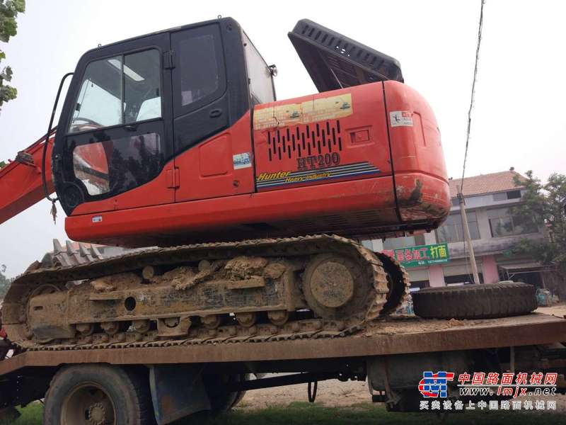 山东出售转让二手2100小时2015年恒特重工HT150挖掘机