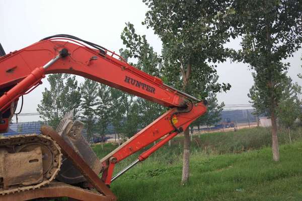 山东出售转让二手2100小时2015年恒特重工HT150挖掘机