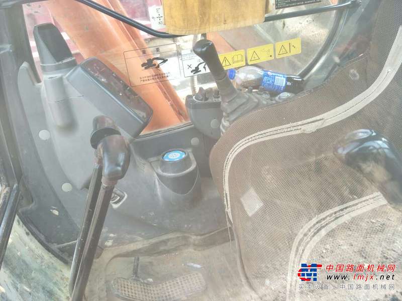 云南出售转让二手8652小时2013年日立ZX240挖掘机