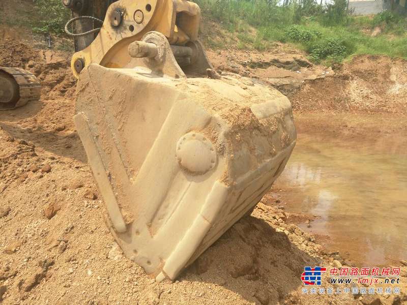 山东出售转让二手12000小时2008年三一重工SY230C挖掘机