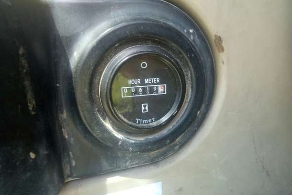 贵州出售转让二手13000小时2006年卡特彼勒320CU挖掘机