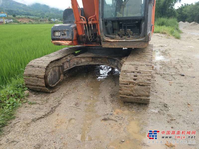 云南出售转让二手8629小时2011年日立ZX120挖掘机