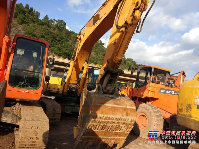 云南出售转让二手6000小时2013年现代R305LC挖掘机