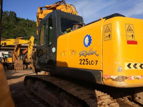 云南出售转让二手10000小时2010年现代R225LC挖掘机