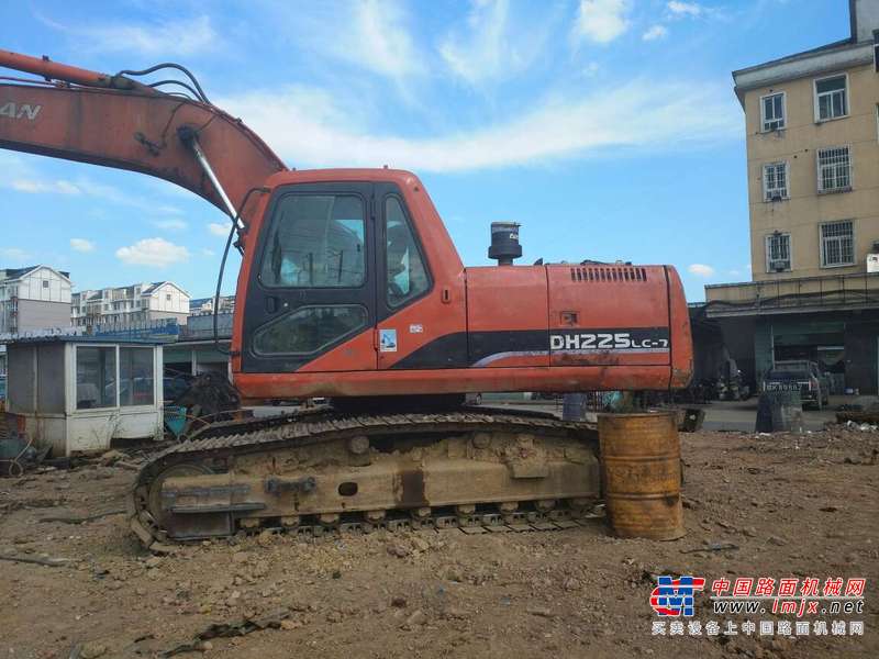 江西出售转让二手10000小时2008年斗山DH225挖掘机