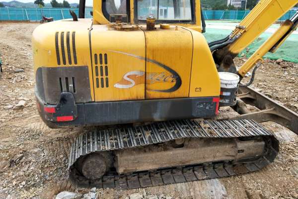 河北出售转让二手8000小时2013年临工LG665挖掘机