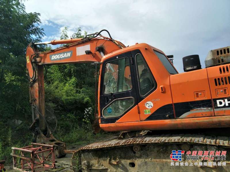 贵州出售转让二手8100小时2011年斗山DH225LC挖掘机