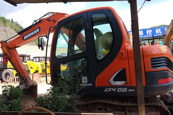 云南出售转让二手1200小时2017年斗山DX75挖掘机
