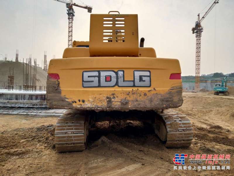 山东出售转让二手6000小时2011年临工LG6210挖掘机