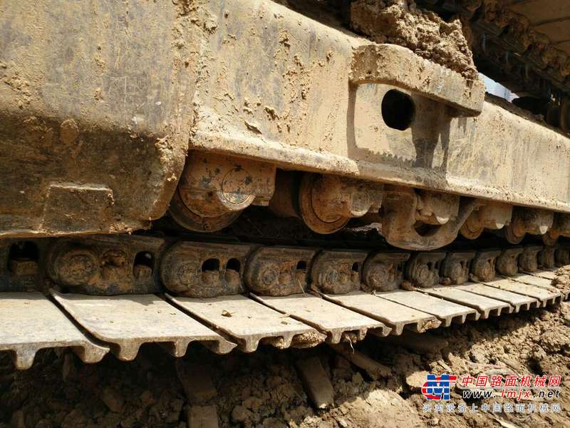 河南出售转让二手8906小时2011年现代R225挖掘机