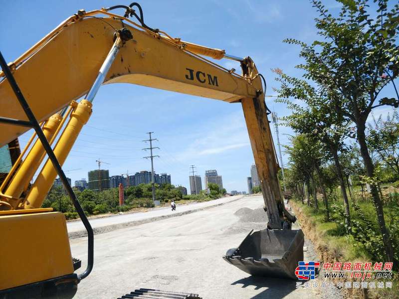 安徽出售转让二手6500小时2014年山重建机JCM921D挖掘机