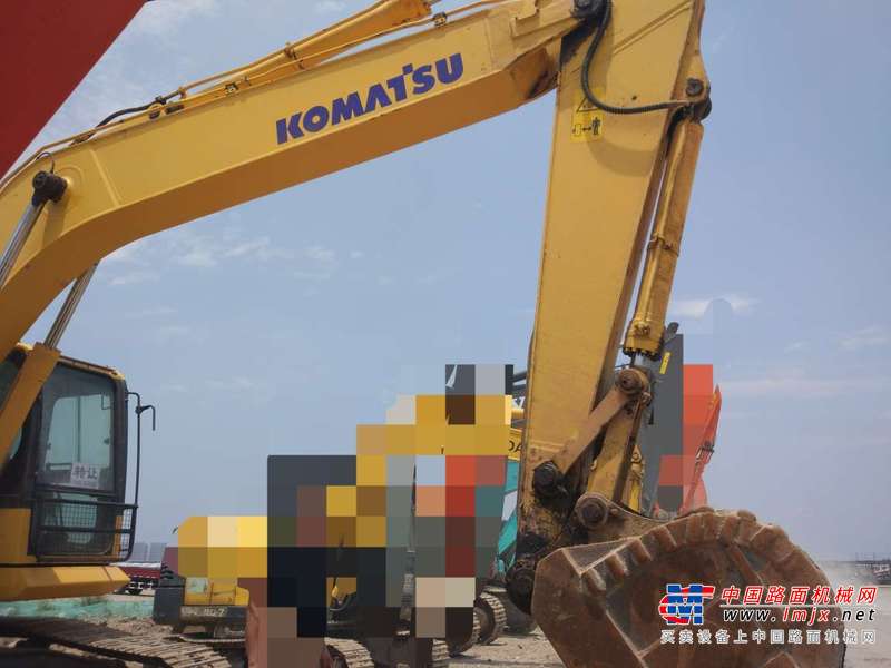 陕西出售转让二手3680小时2012年小松PC240挖掘机