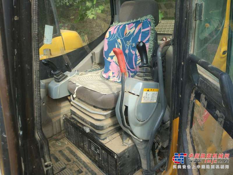 陕西出售转让二手8600小时2009年龙工LG6065挖掘机