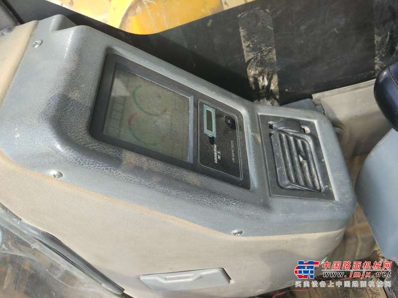 陕西出售转让二手8600小时2009年龙工LG6065挖掘机