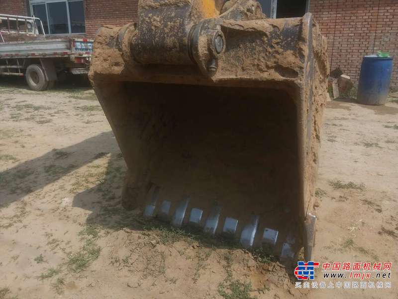 山西出售转让二手6000小时2012年现代R225LC挖掘机