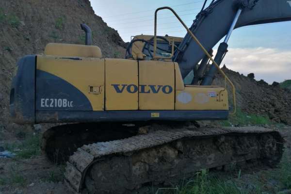 安徽出售转让二手11000小时2007年沃尔沃EC210BLC挖掘机