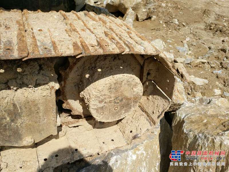 云南出售转让二手12816小时2008年龙工LG6060B挖掘机